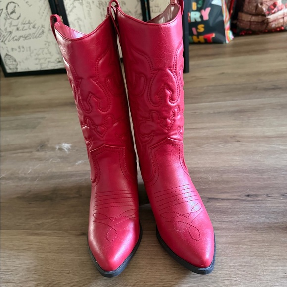 Shoes - Red Western Style Women's Boots